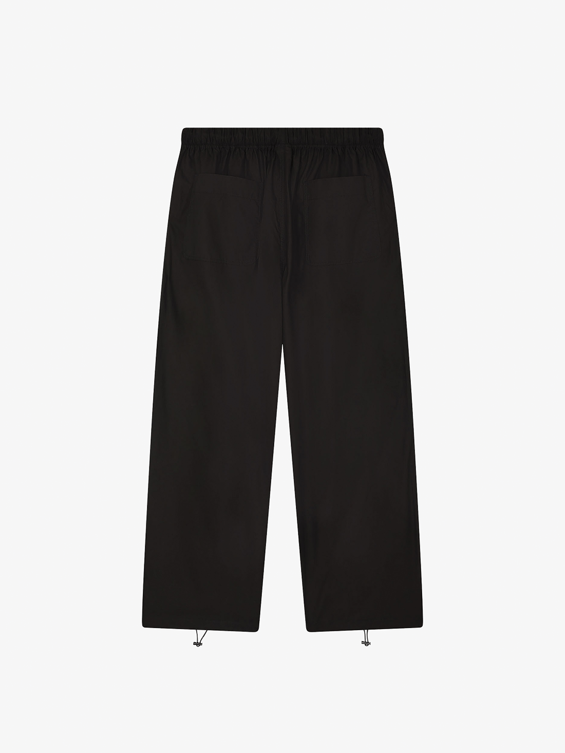 Le pantalon parachute noir