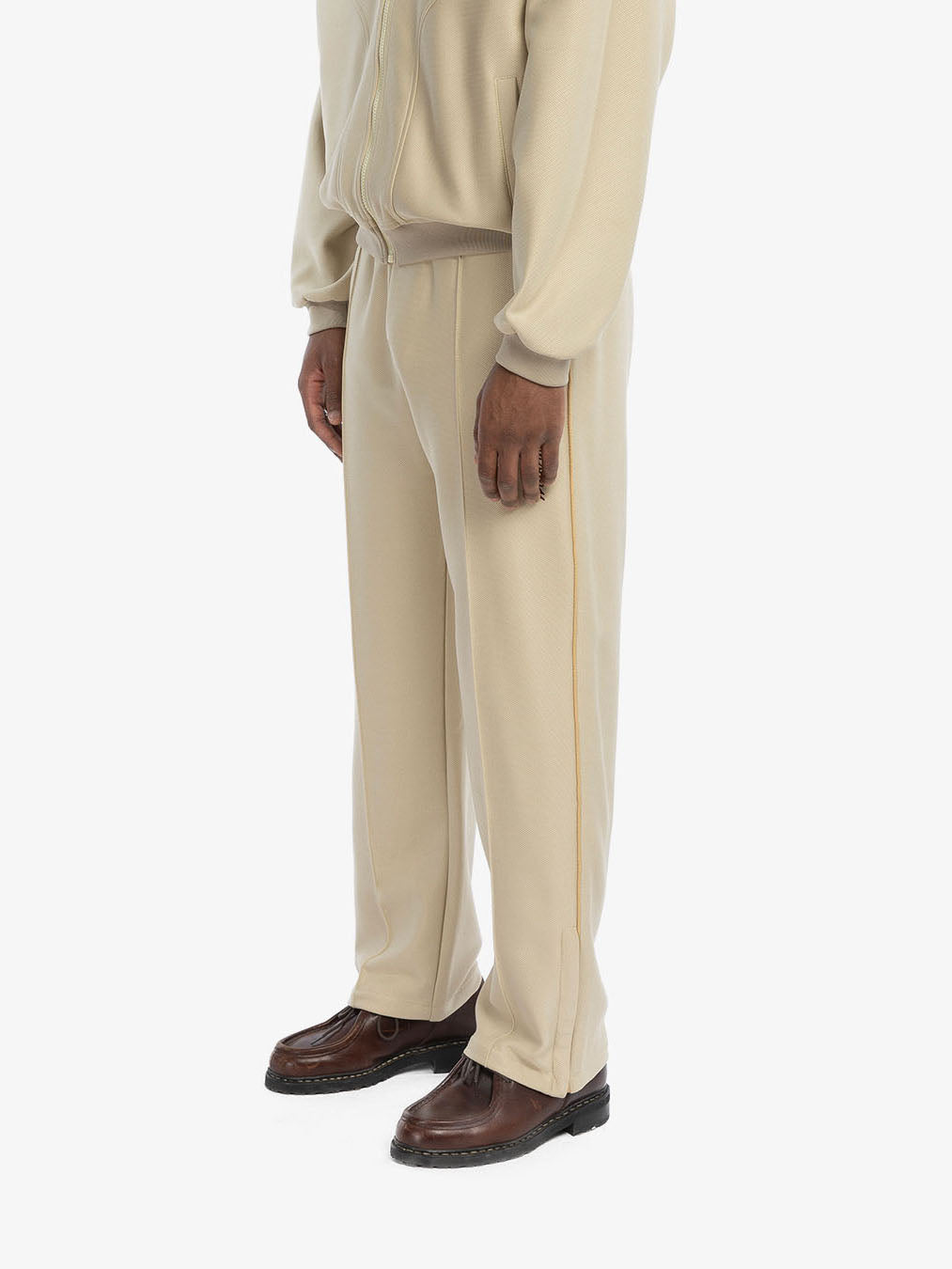 The beige heritage jogging pants
