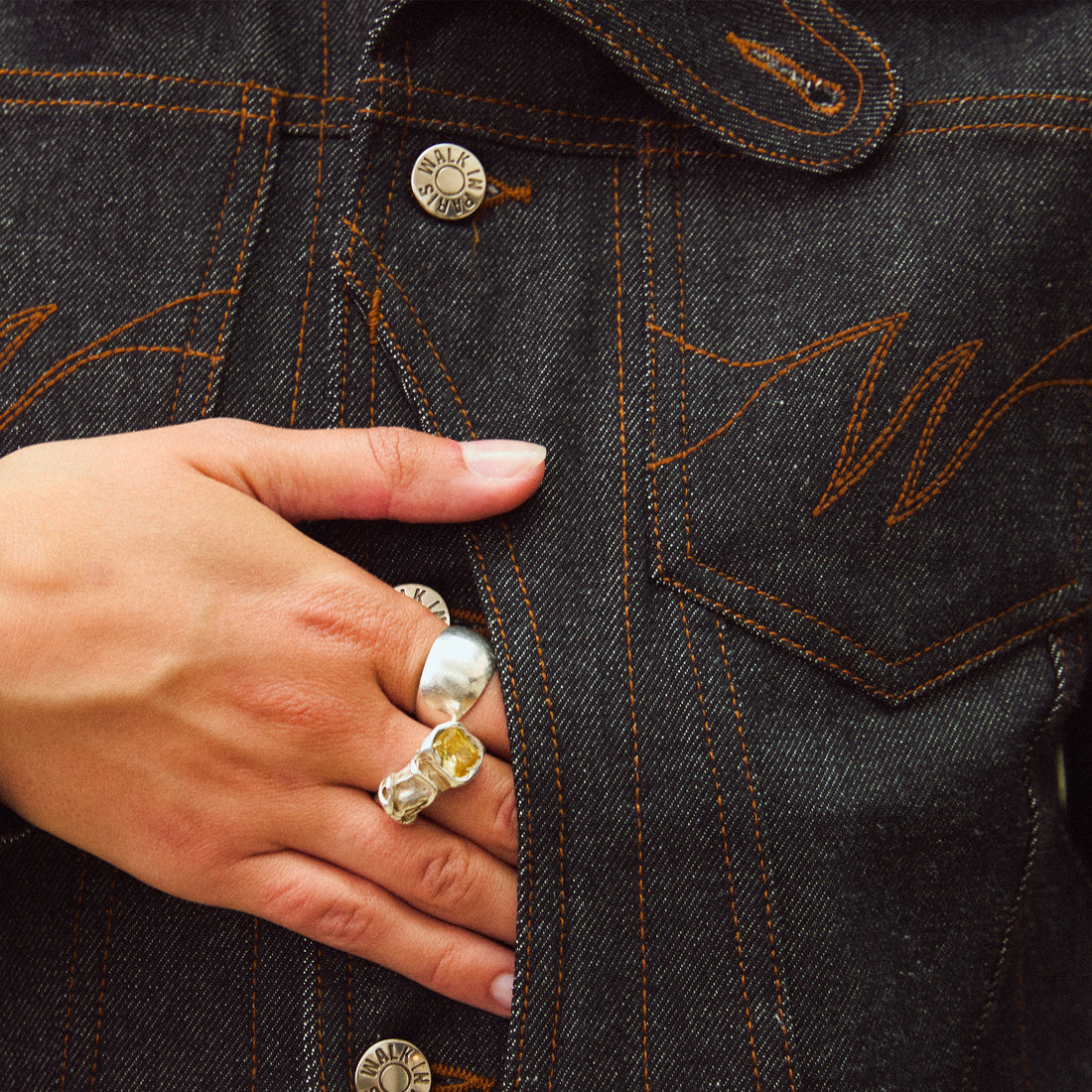 La veste du postier en denim indigo