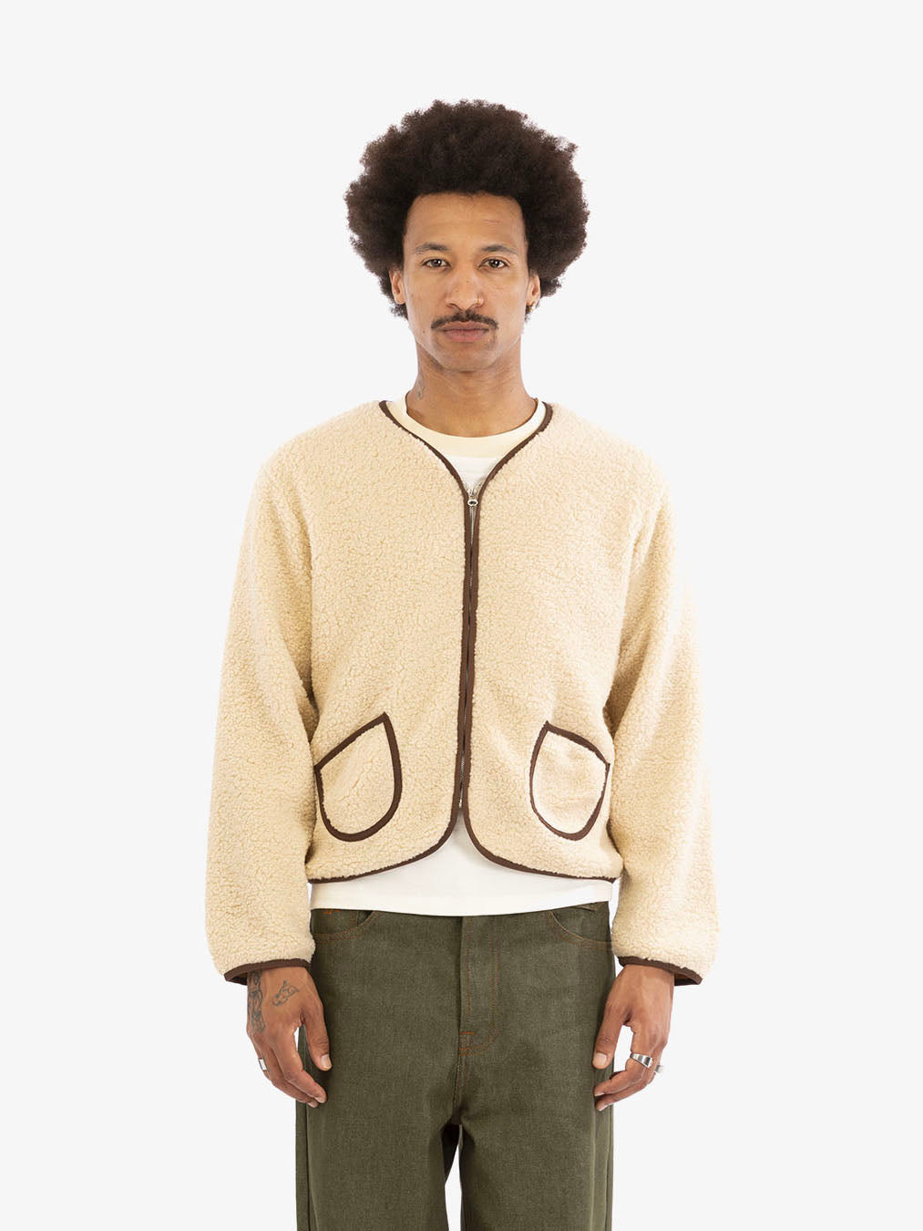 La veste de berger beige à manches longues