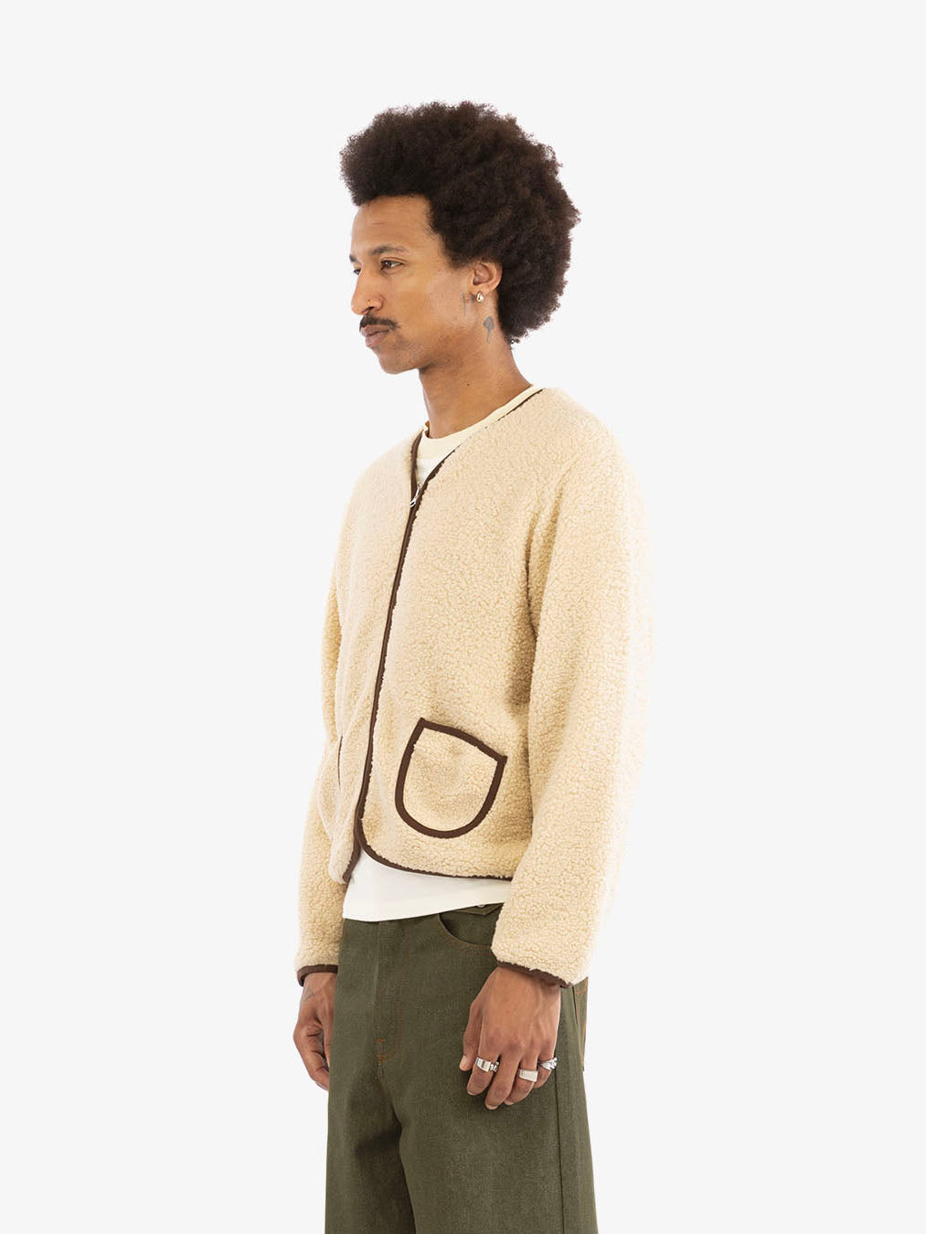 La veste de berger beige à manches longues