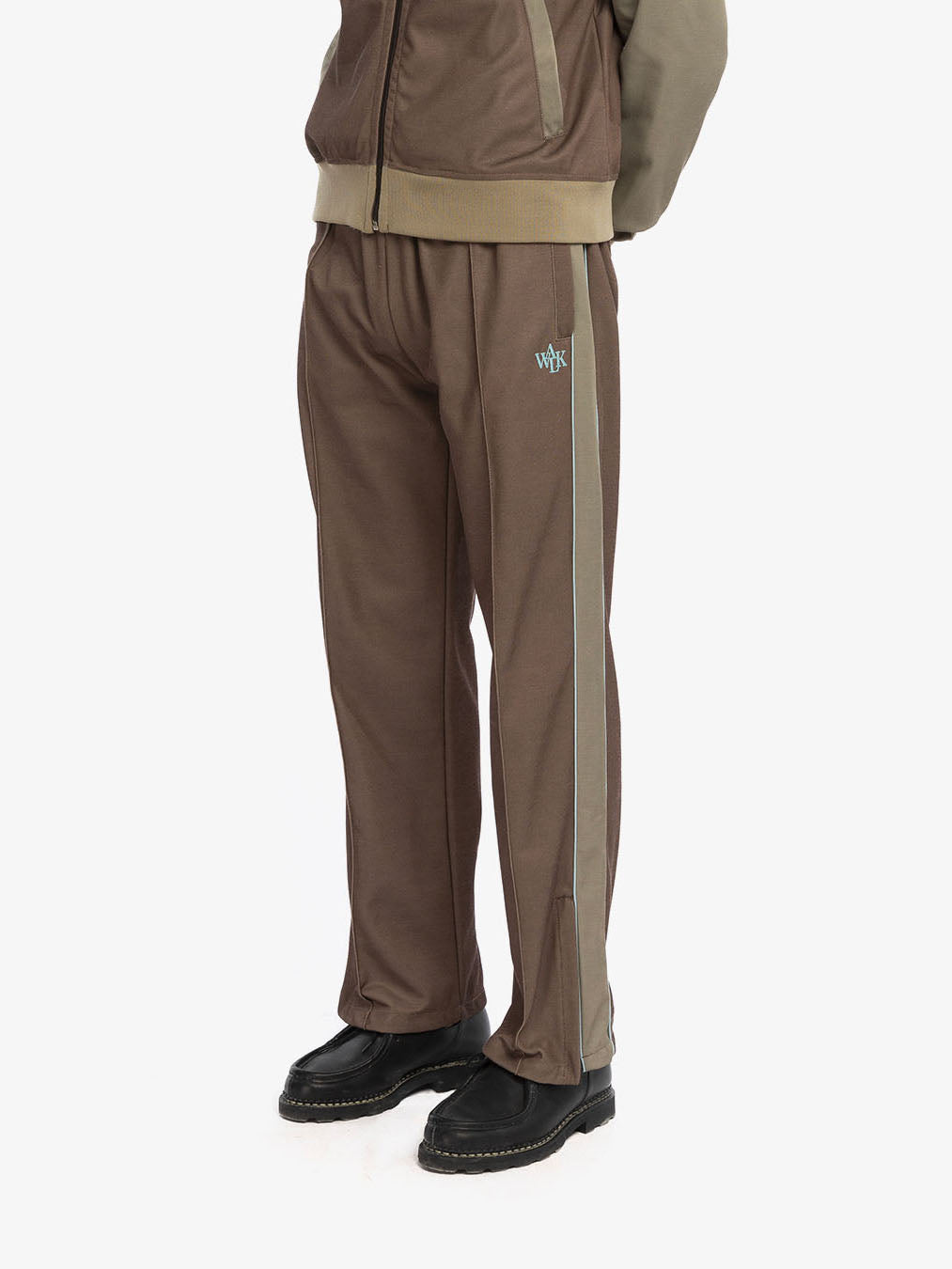 The mahogany jogging pants
