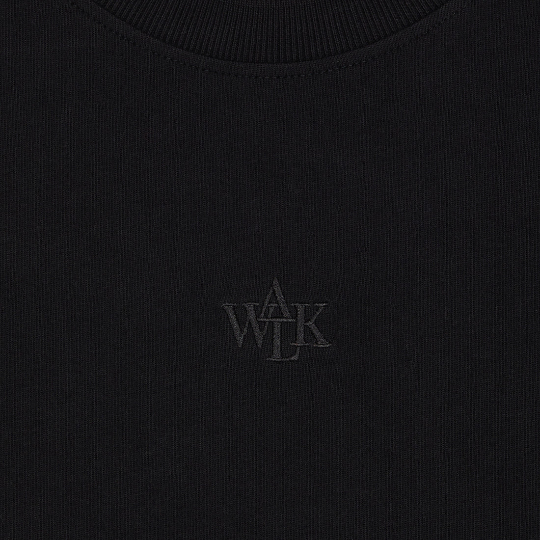 Signature long-sleeves black tee